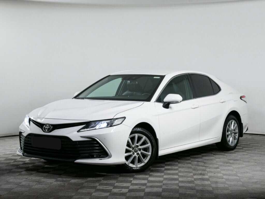 Toyota Camry 2021 года с пробегом. Посмотреть фото