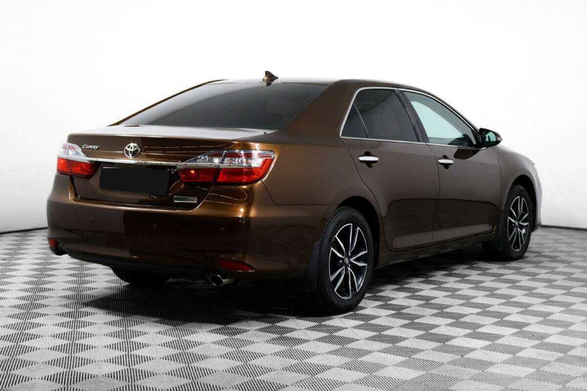 Toyota Camry 2017 года с пробегом. Фото: #4