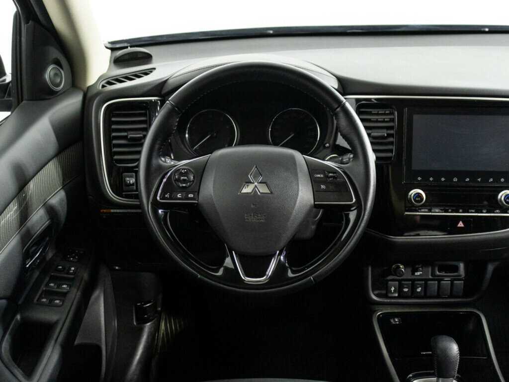 Mitsubishi Outlander 2021 года с пробегом. Фото: #21