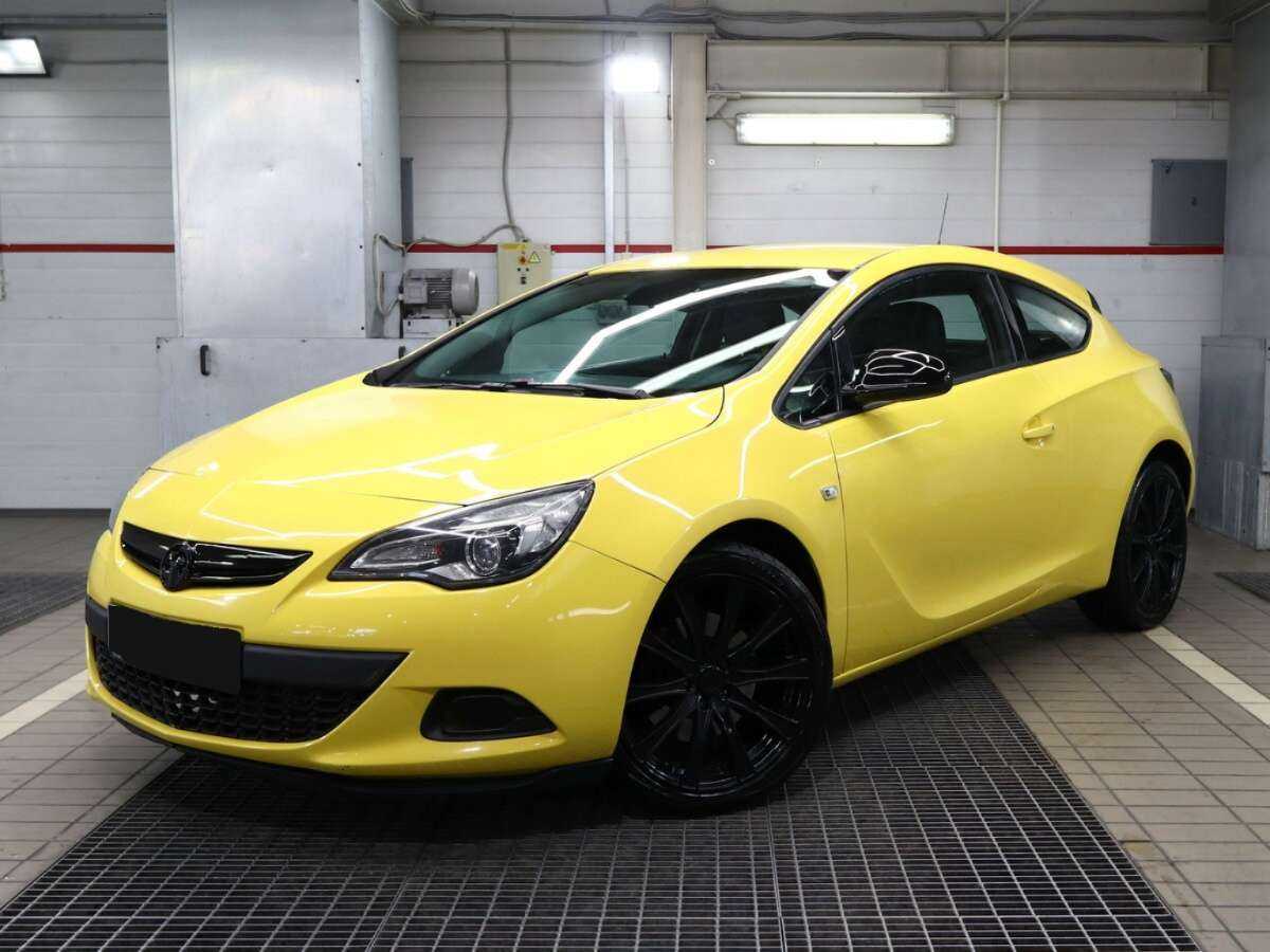Opel Astra 2014 года с пробегом. Посмотреть фото