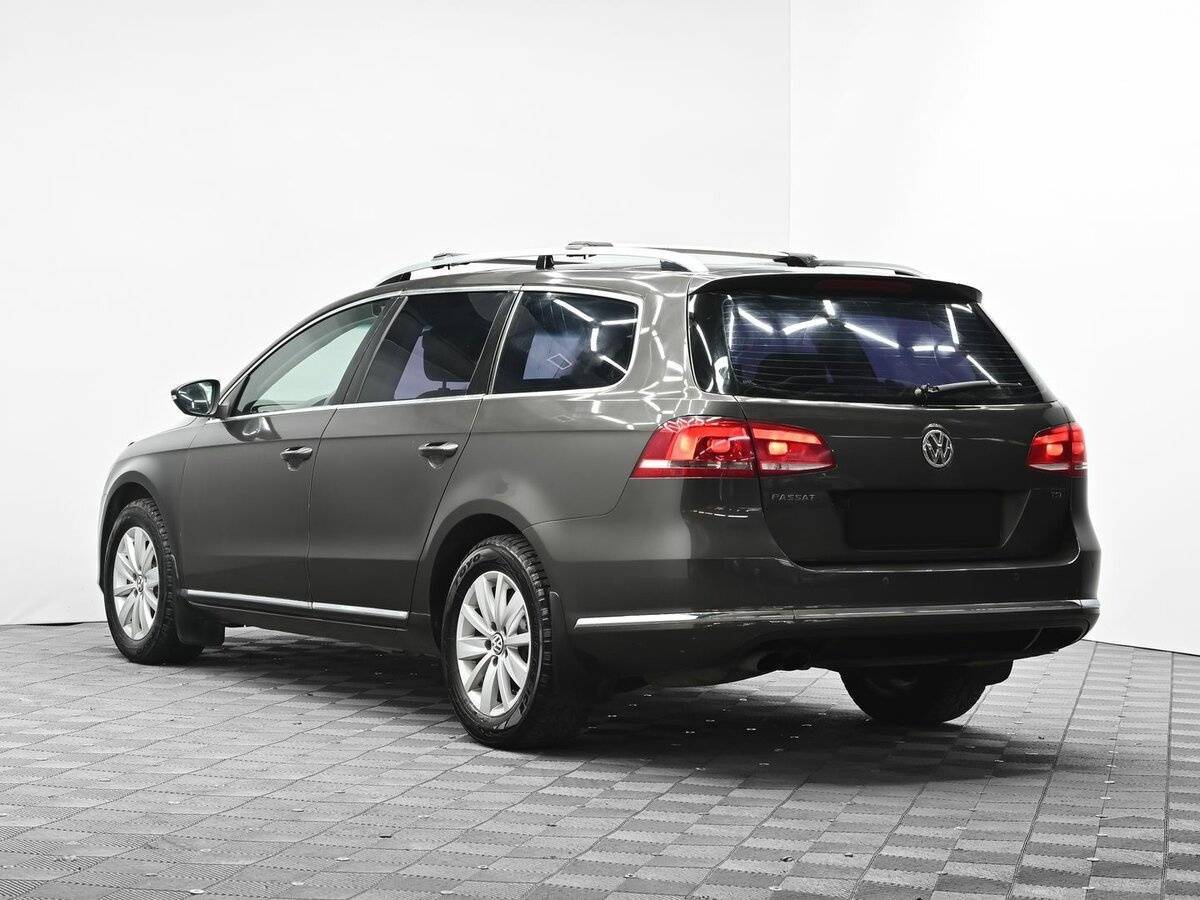 Volkswagen Passat 2012 года с пробегом. Фото: #2