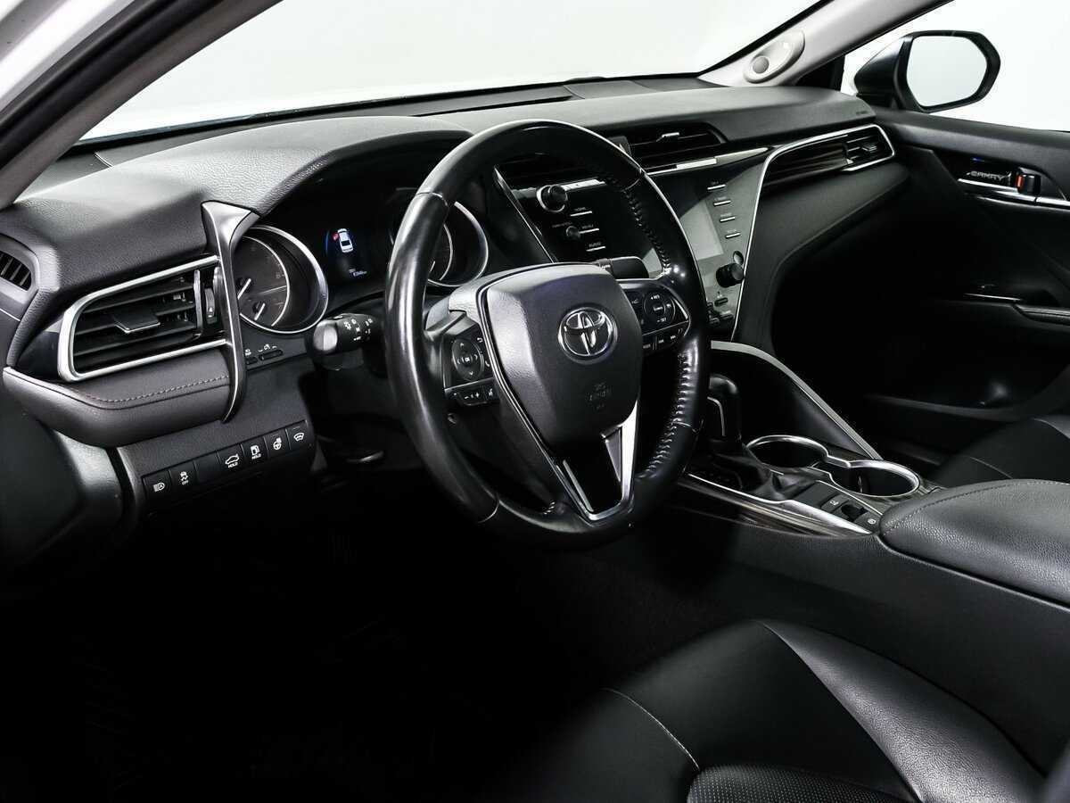 Toyota Camry 2019 года с пробегом. Фото: #11
