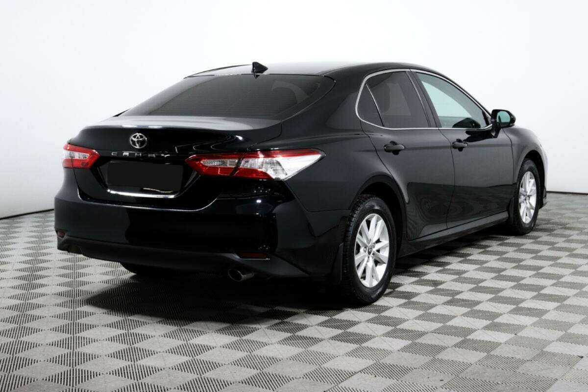 Toyota Camry 2019 года с пробегом. Фото: #3