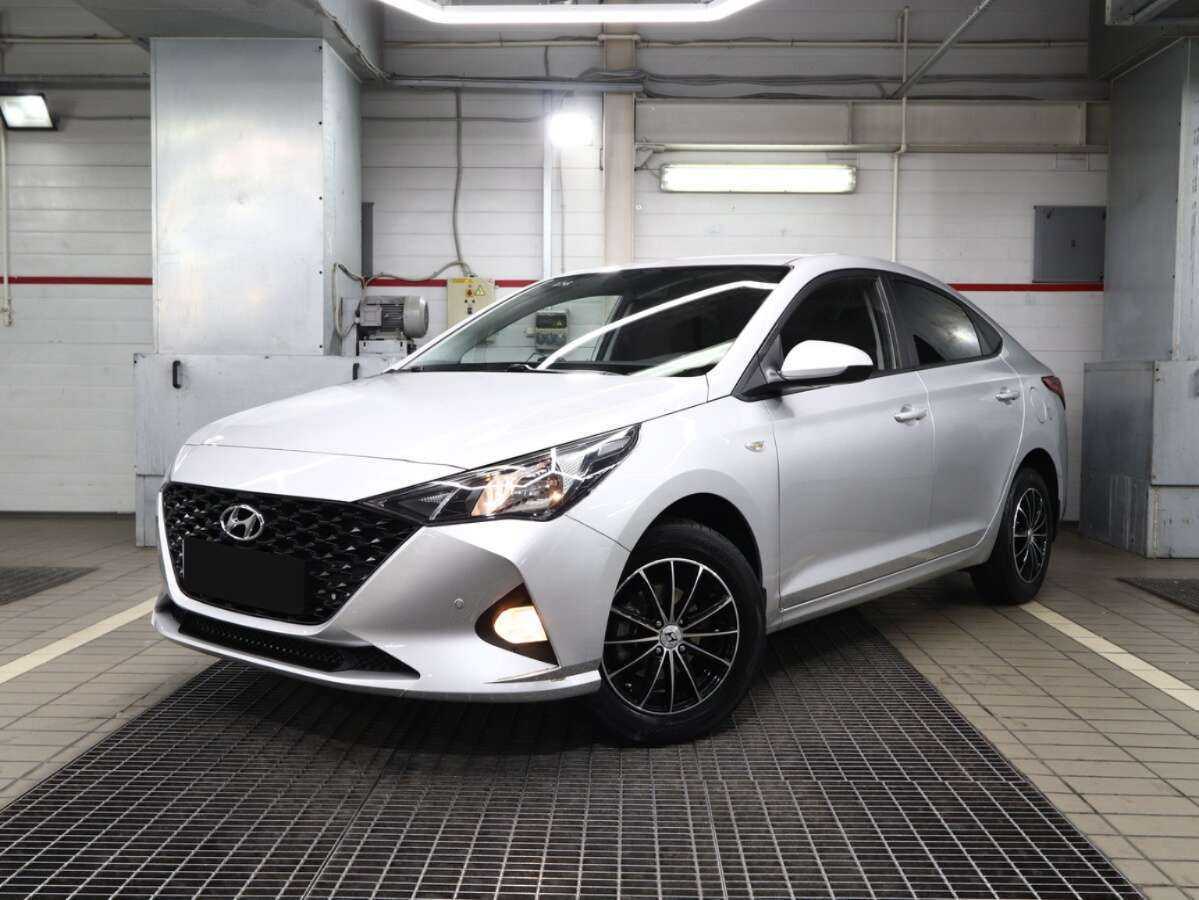 Hyundai Solaris 2021 года с пробегом. Посмотреть фото