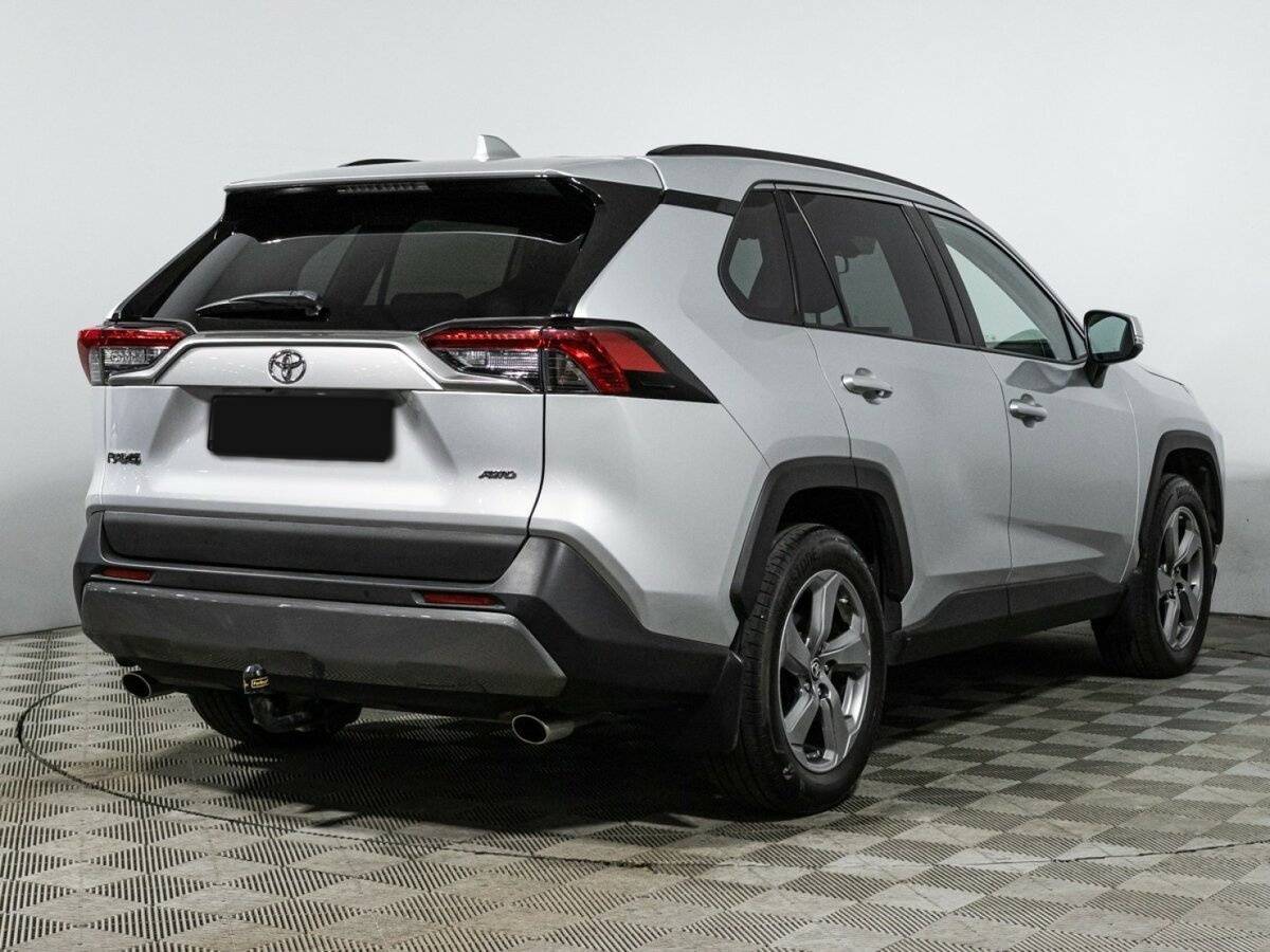 Toyota RAV4 2020 года с пробегом. Фото: #4