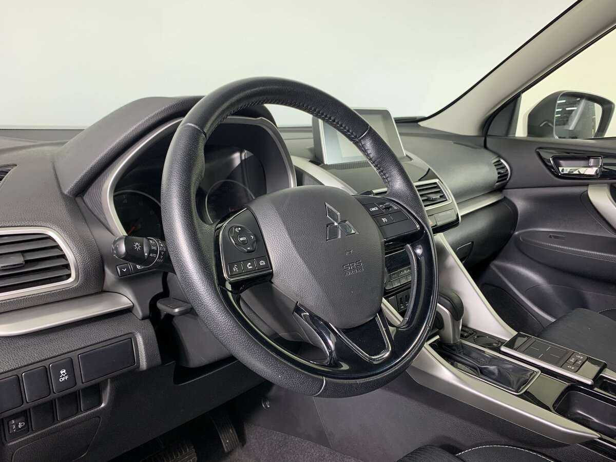Mitsubishi Eclipse Cross 2018 года с пробегом. Фото: #11