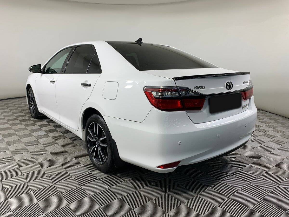 Toyota Camry 2017 года с пробегом. Фото: #6