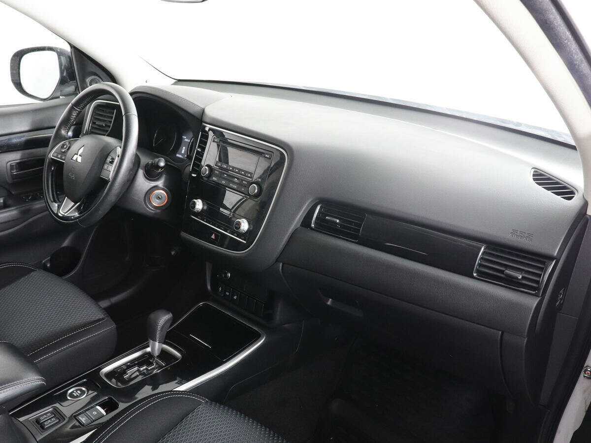 Mitsubishi Outlander 2020 года с пробегом. Фото: #9