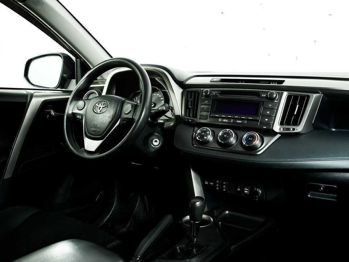 Toyota RAV4 2013 года с пробегом. Фото: #8