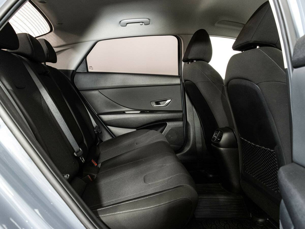 Hyundai Elantra 2021 года с пробегом. Фото: #18