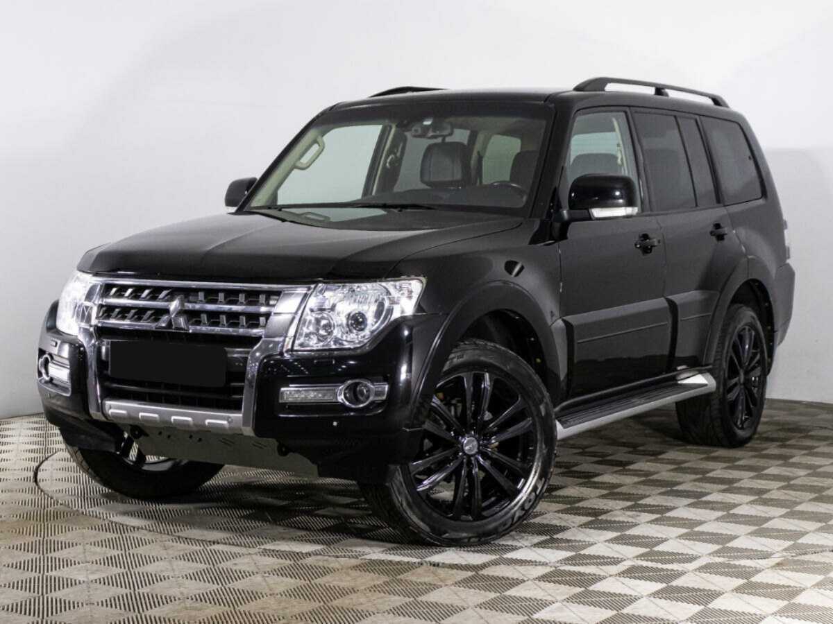 Mitsubishi Pajero 2015 года с пробегом. Посмотреть фото