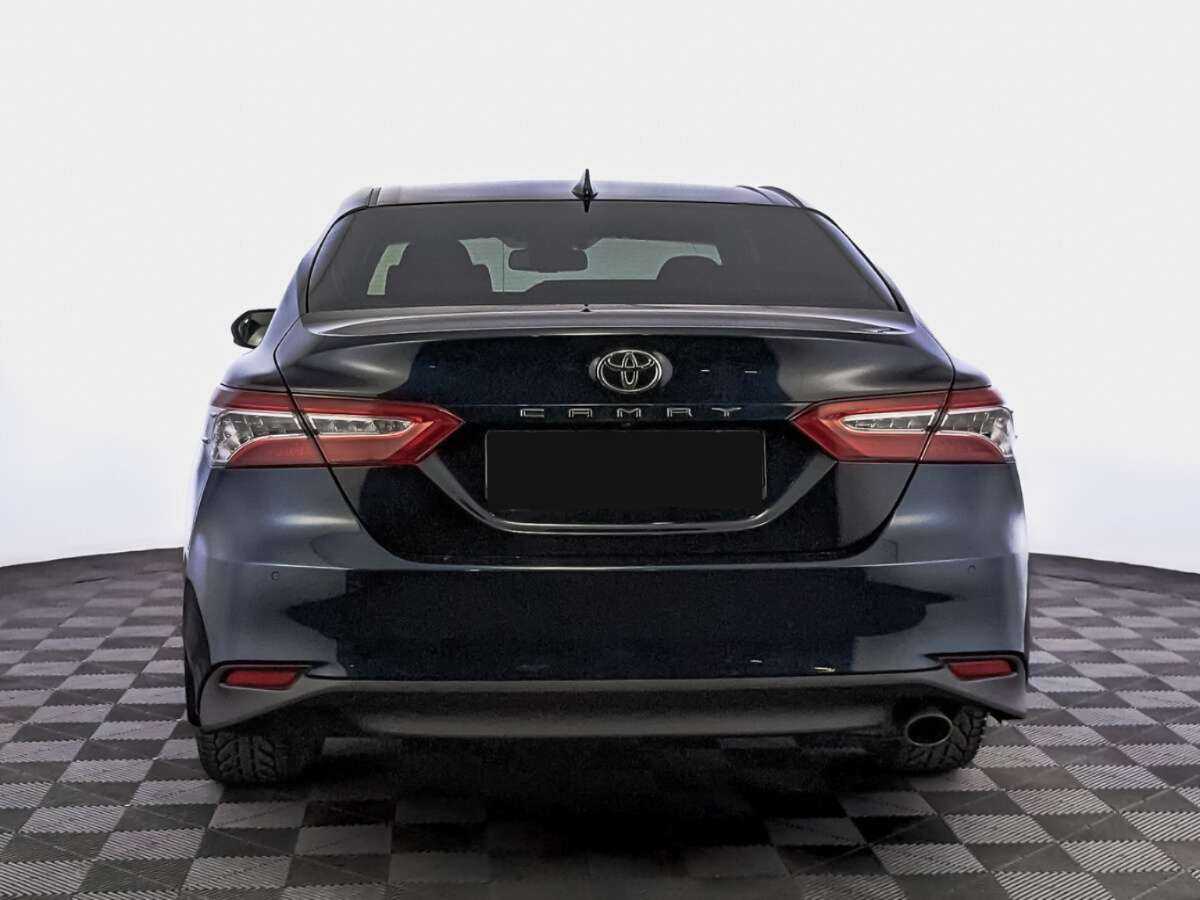 Toyota Camry 2018 года с пробегом. Фото: #5
