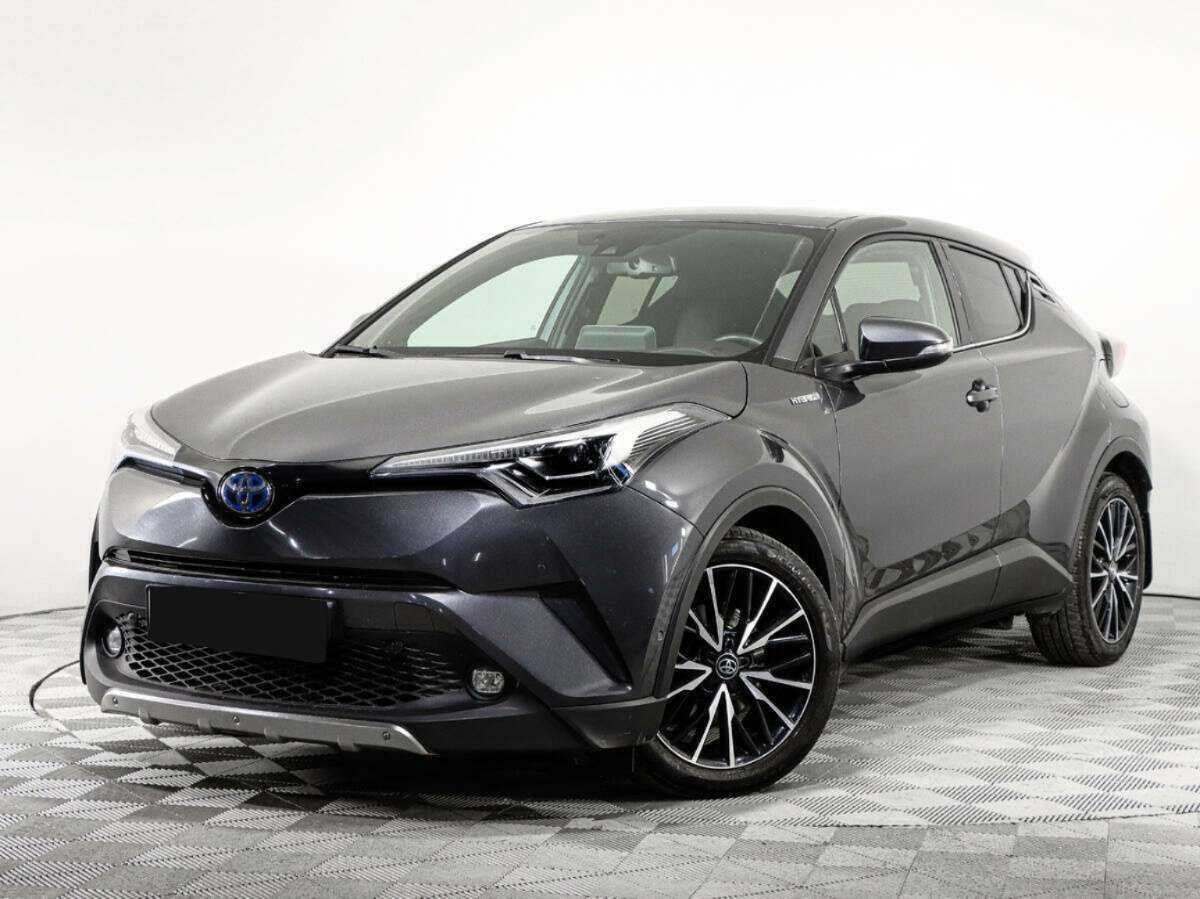Toyota C-HR 2018 года с пробегом. Посмотреть фото