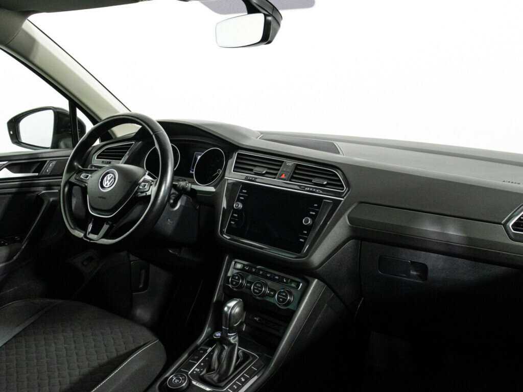 Volkswagen Tiguan 2018 года с пробегом. Фото: #8