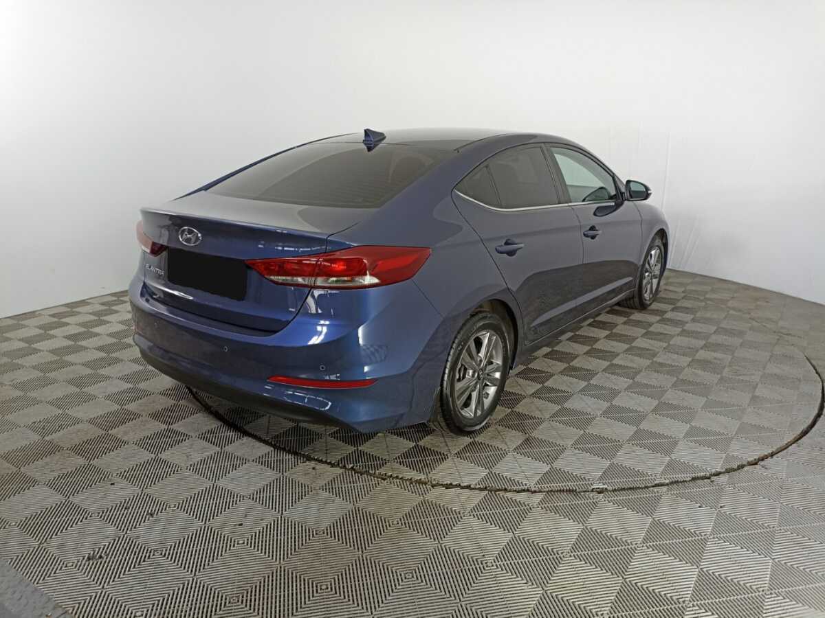 Hyundai Elantra 2018 года с пробегом. Фото: #4
