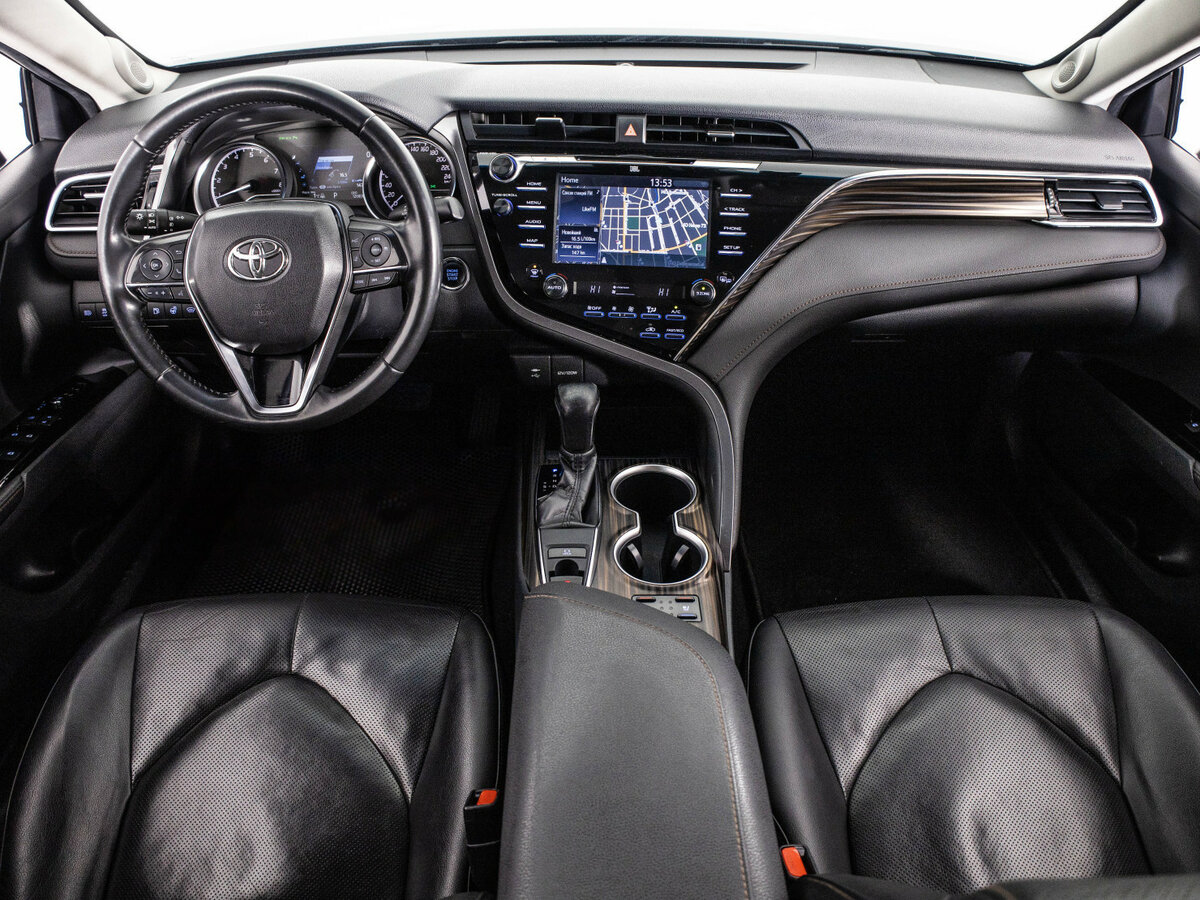 Toyota Camry 2018 года с пробегом. Фото: #7