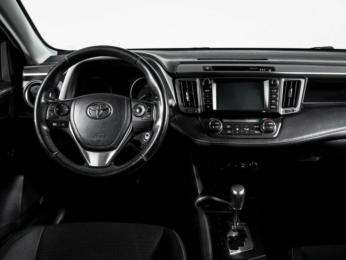 Toyota RAV4 2017 года с пробегом. Фото: #11
