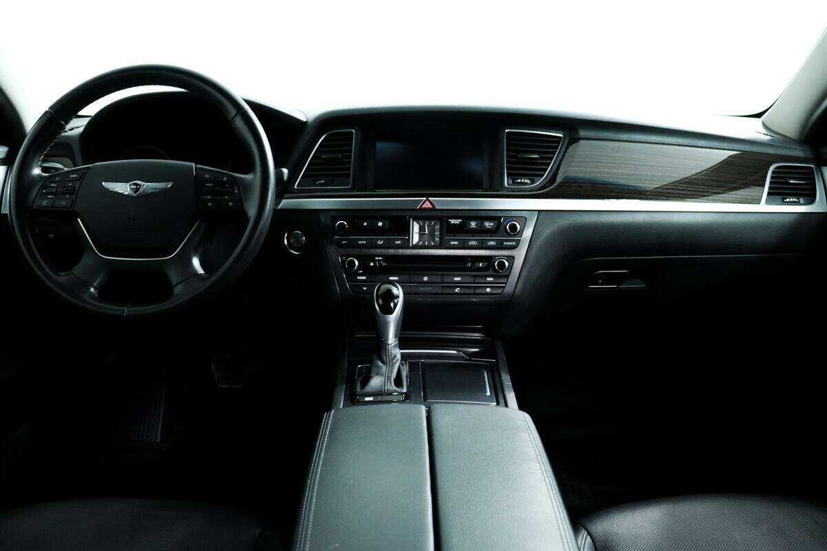 Hyundai Genesis 2016 года с пробегом. Фото: #10