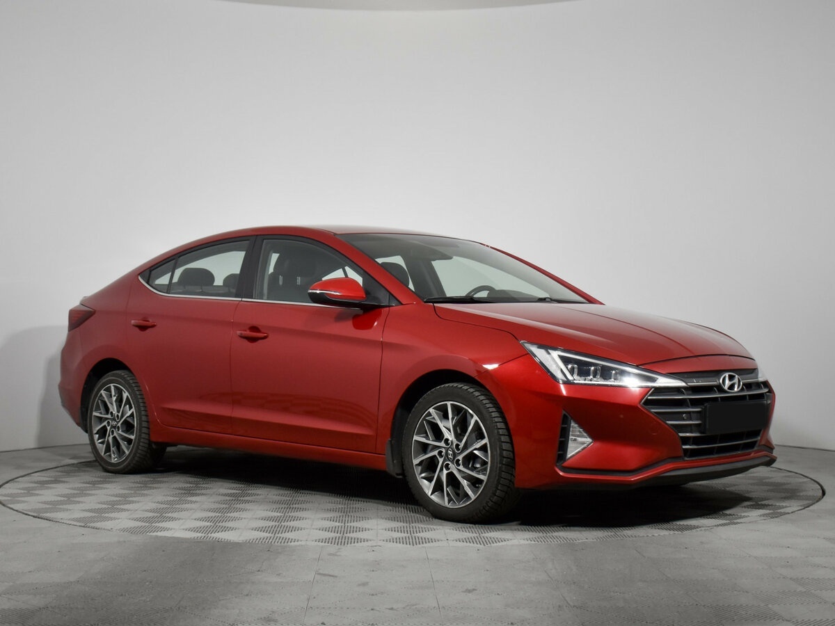 Hyundai Elantra 2019 года с пробегом. Фото: #2