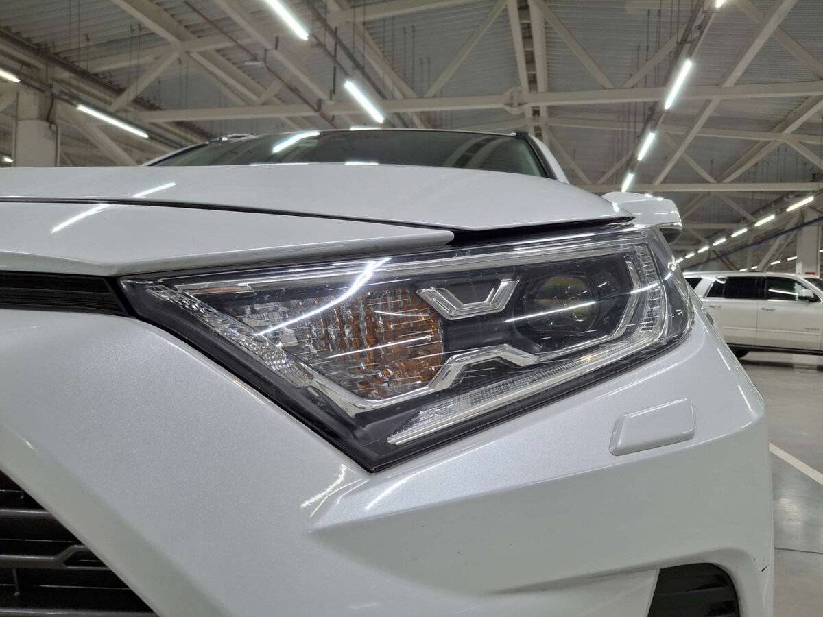 Toyota RAV4 2021 года с пробегом. Фото: #15