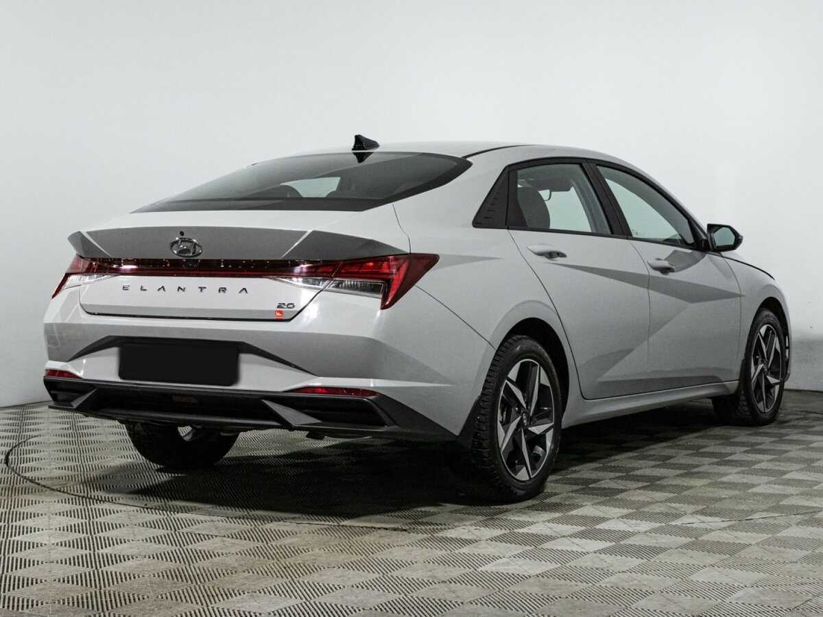 Hyundai Elantra 2023 года с пробегом. Фото: #4