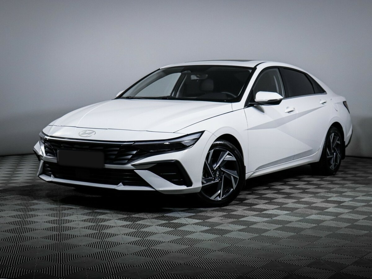 Hyundai Elantra 2024 года с пробегом. Фото: #0