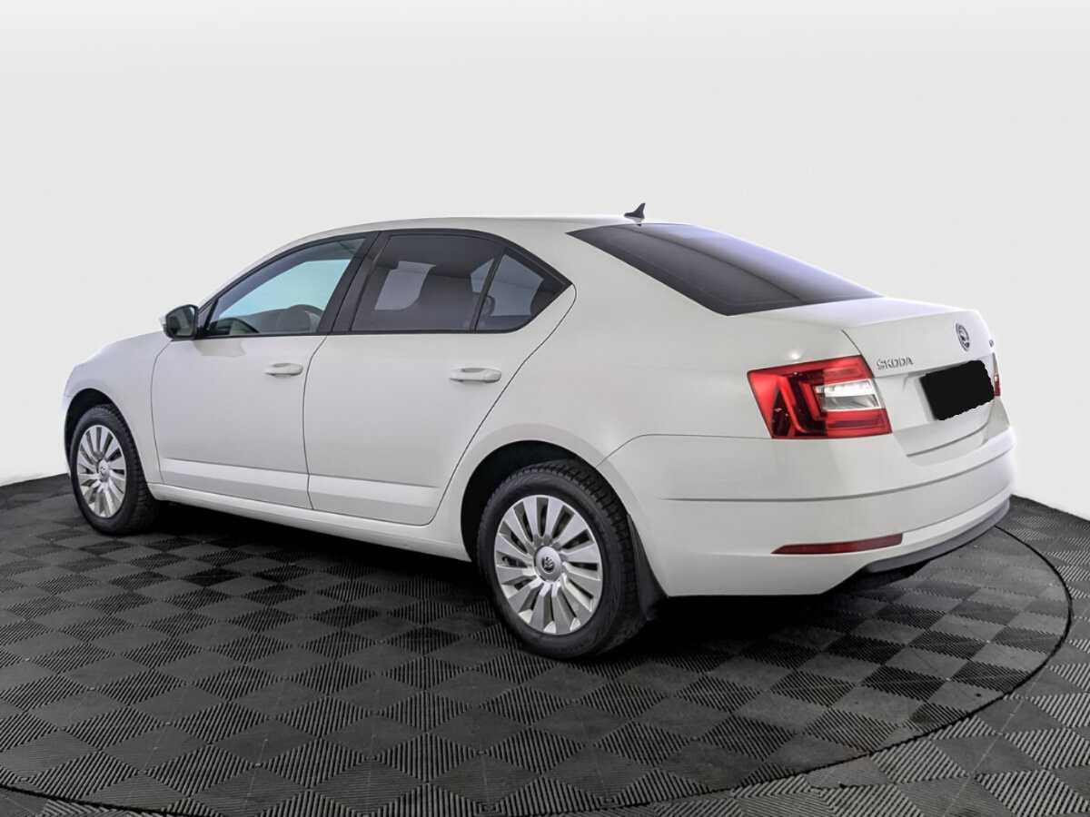 Skoda Octavia 2019 года с пробегом. Фото: #6