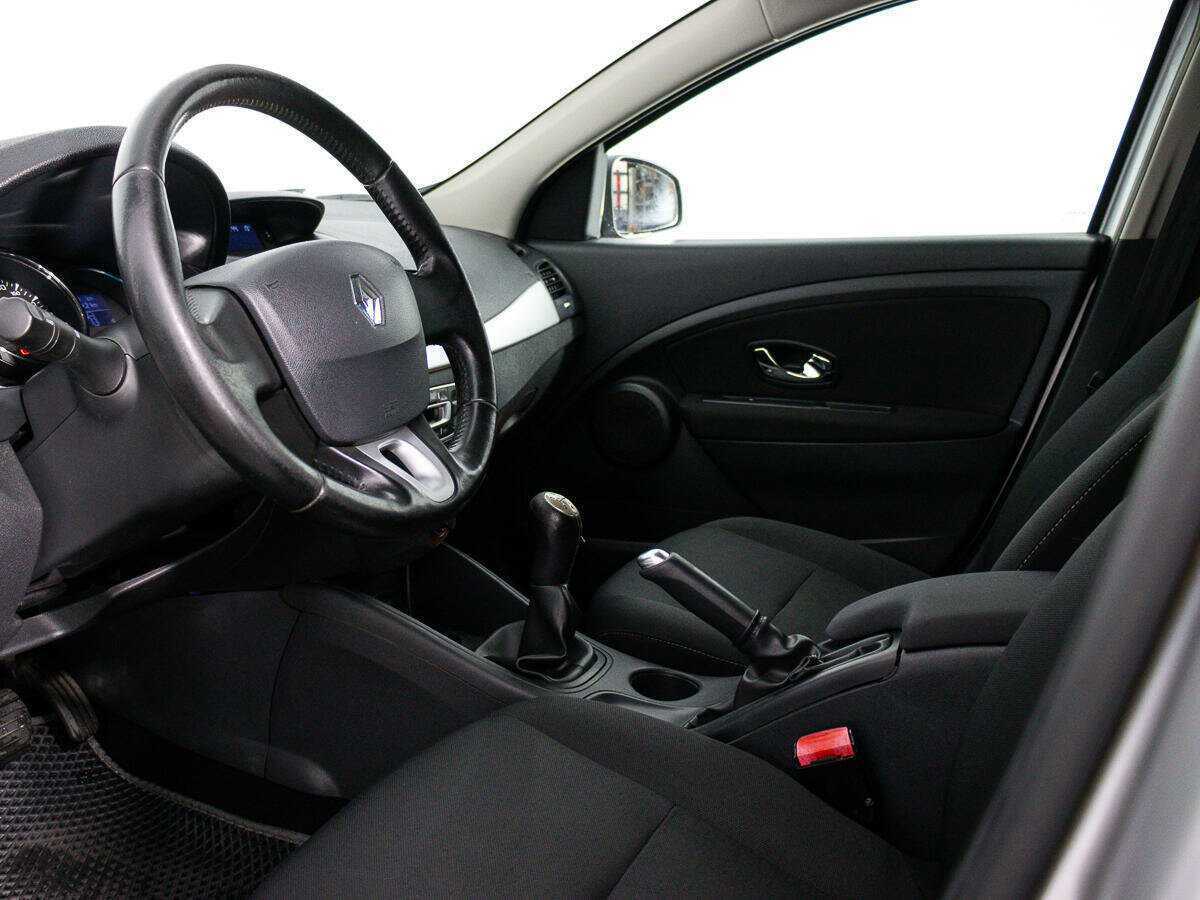 Renault Megane 2012 года с пробегом. Фото: #9