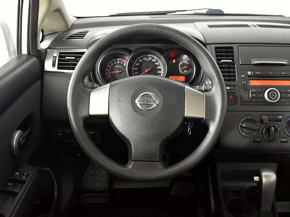 Nissan Tiida 2013 года с пробегом. Фото: #10