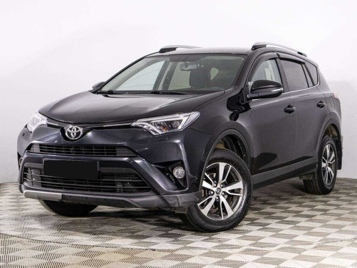 Toyota RAV4 2018 года с пробегом. Посмотреть фото