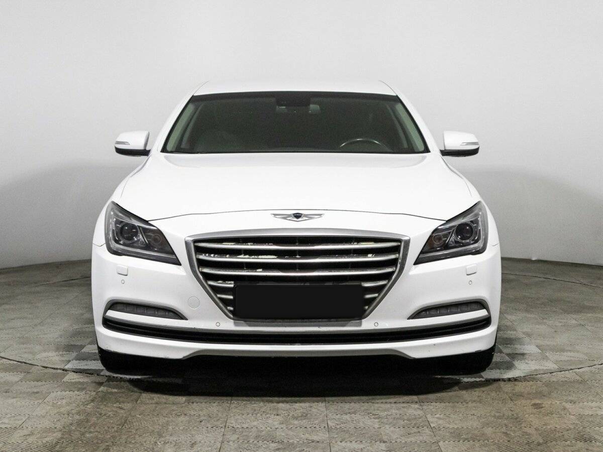 Hyundai Genesis 2015 года с пробегом. Фото: #1