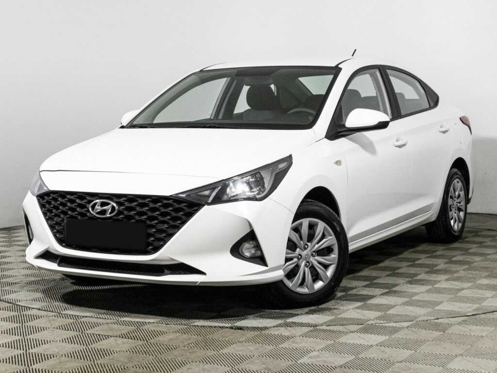 Hyundai Solaris 2022 года с пробегом. Посмотреть фото