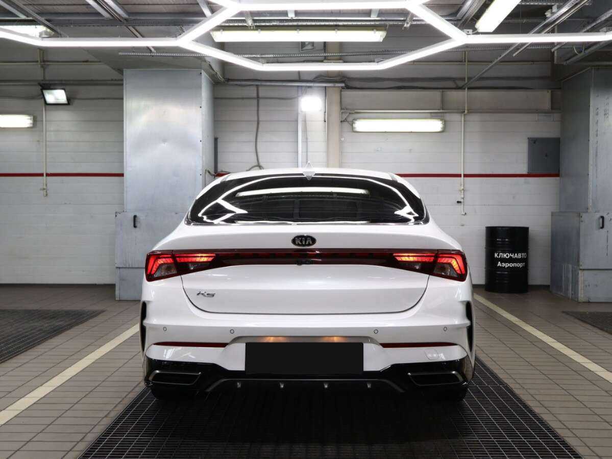 Kia K5 2021 года с пробегом. Фото: #3