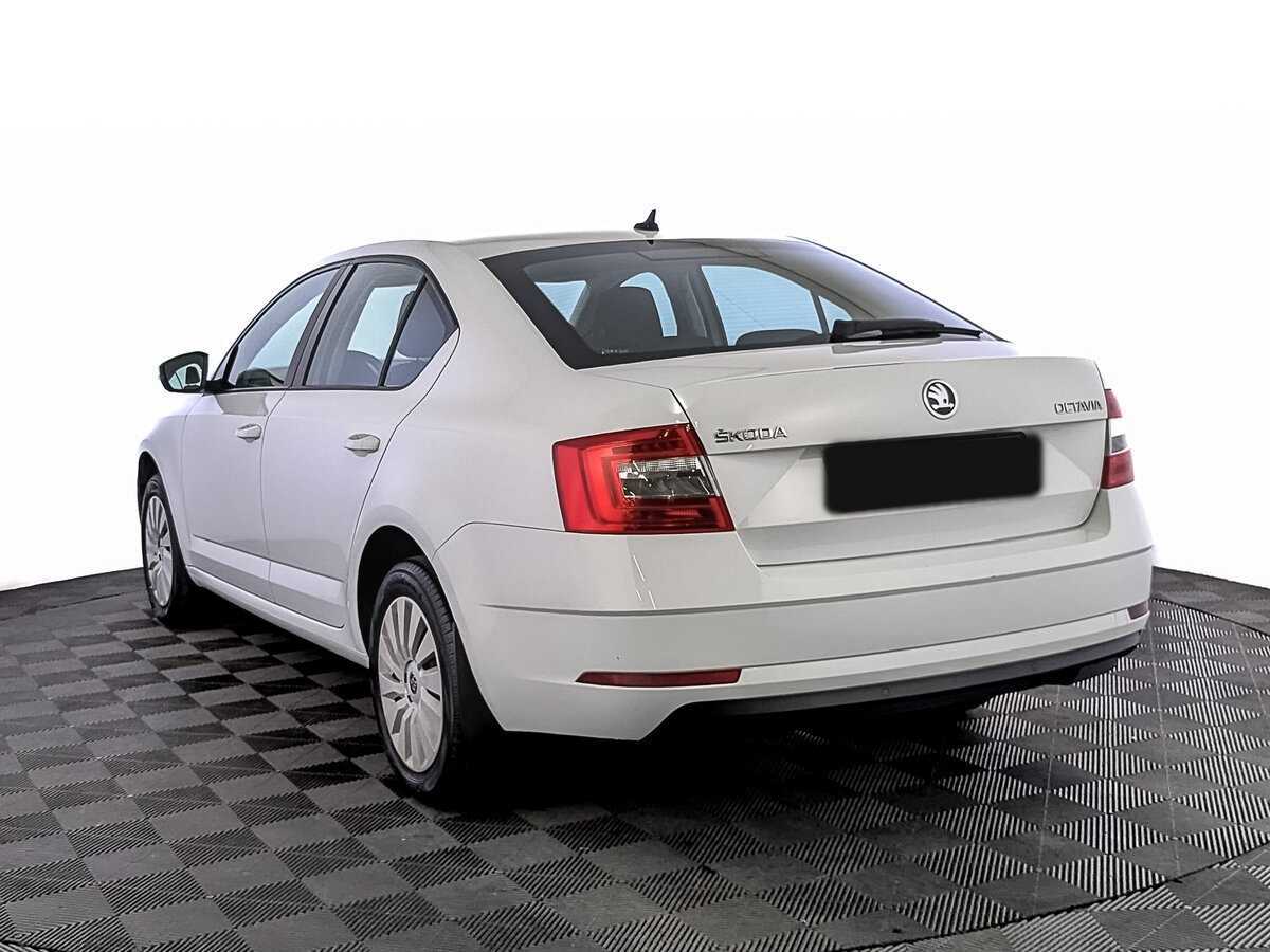 Skoda Octavia 2019 года с пробегом. Фото: #6