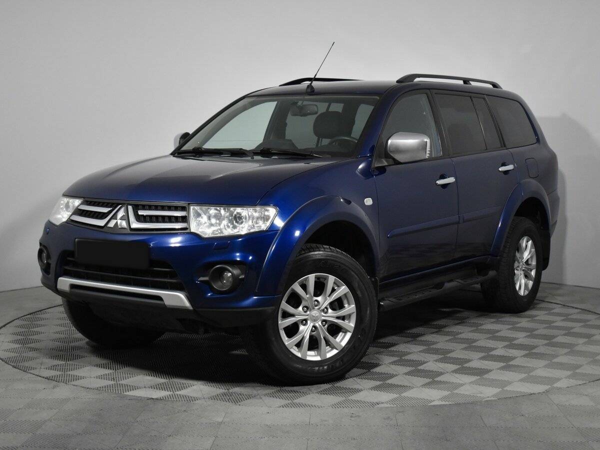 Mitsubishi Pajero Sport 2015 года с пробегом. Фото: #0