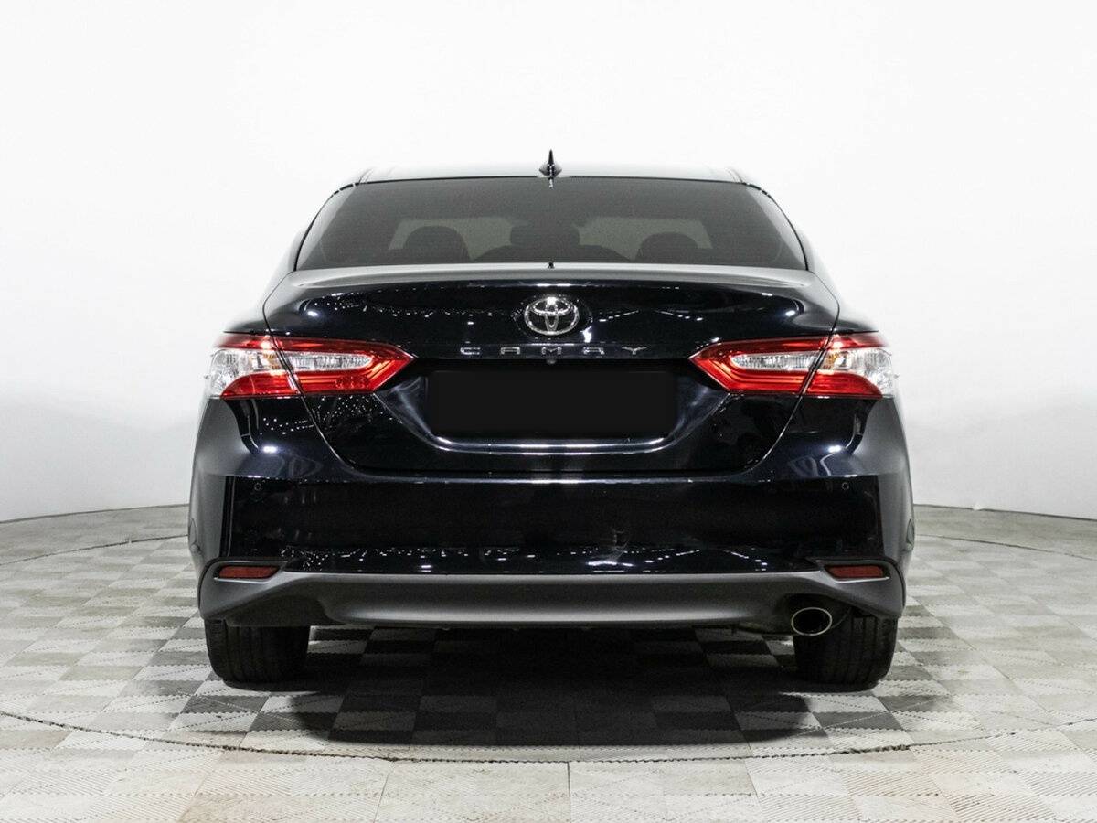 Toyota Camry 2019 года с пробегом. Фото: #5