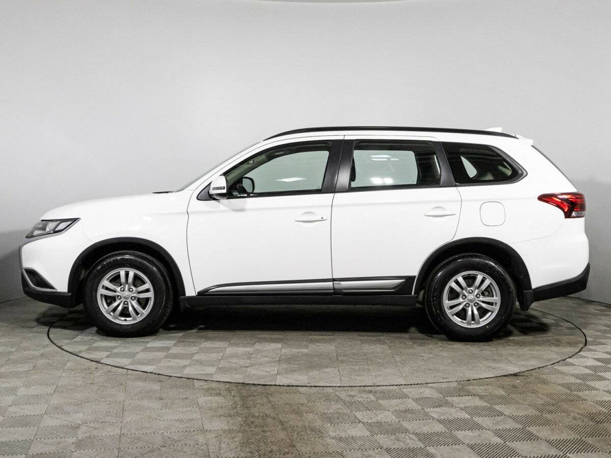 Mitsubishi Outlander 2022 года с пробегом. Фото: #7