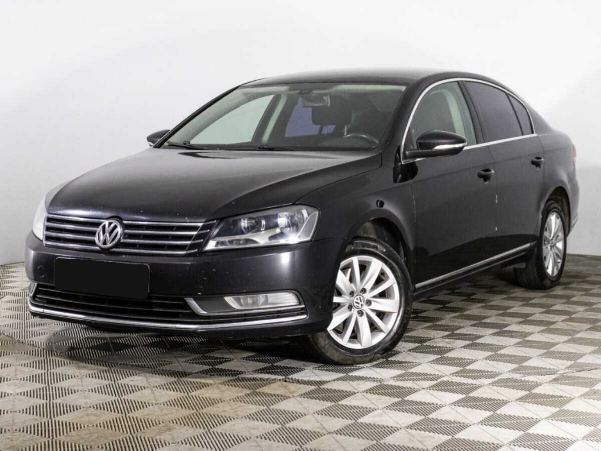 Volkswagen Passat 2013 года с пробегом. Фото: #0