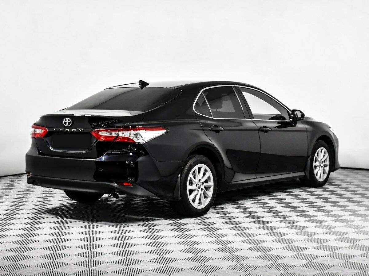 Toyota Camry 2021 года с пробегом. Фото: #4