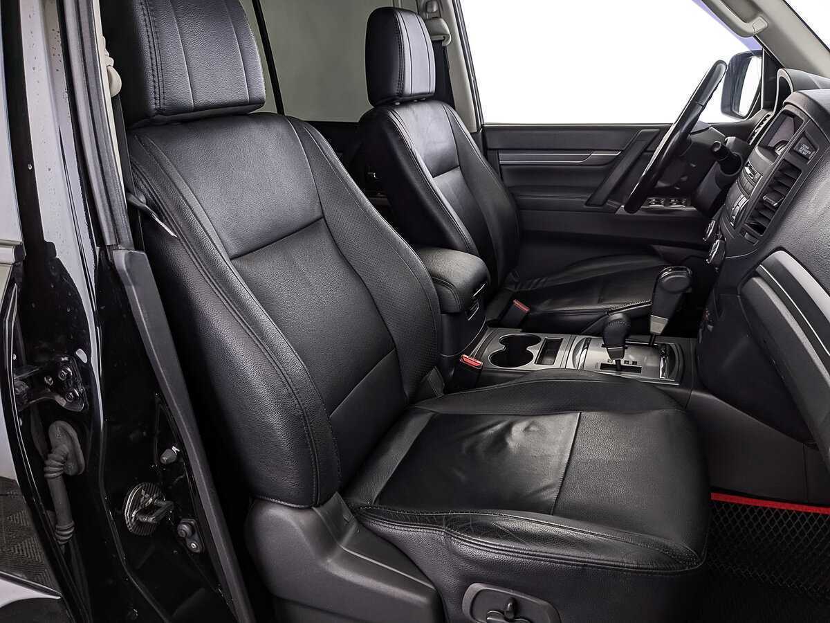 Mitsubishi Pajero 2013 года с пробегом. Фото: #23