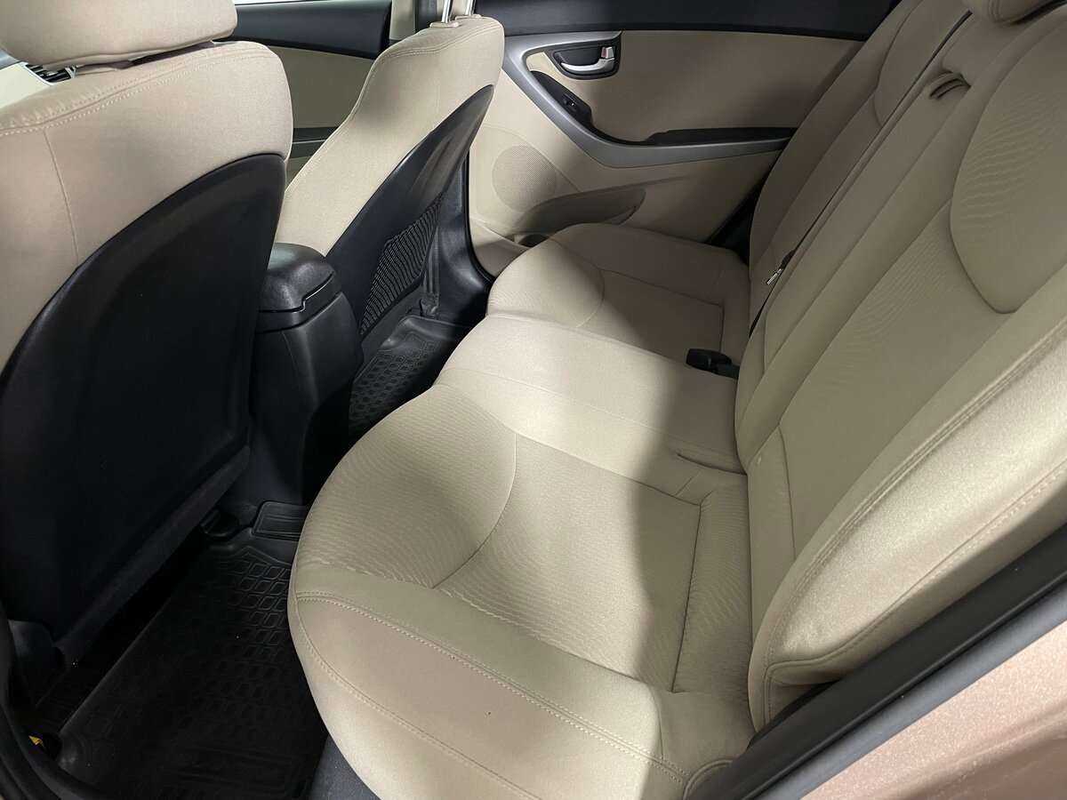 Hyundai Elantra 2014 года с пробегом. Фото: #14