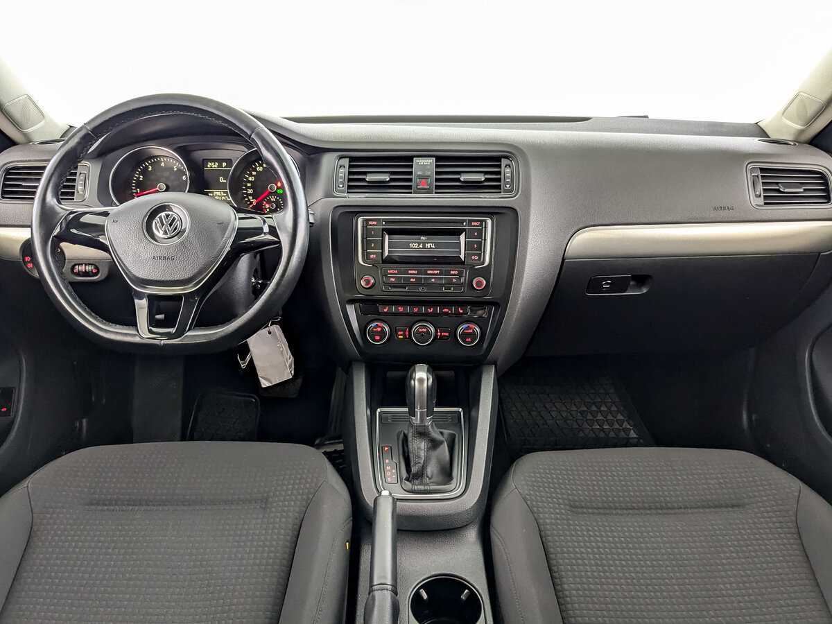 Volkswagen Jetta 2015 года с пробегом. Фото: #11