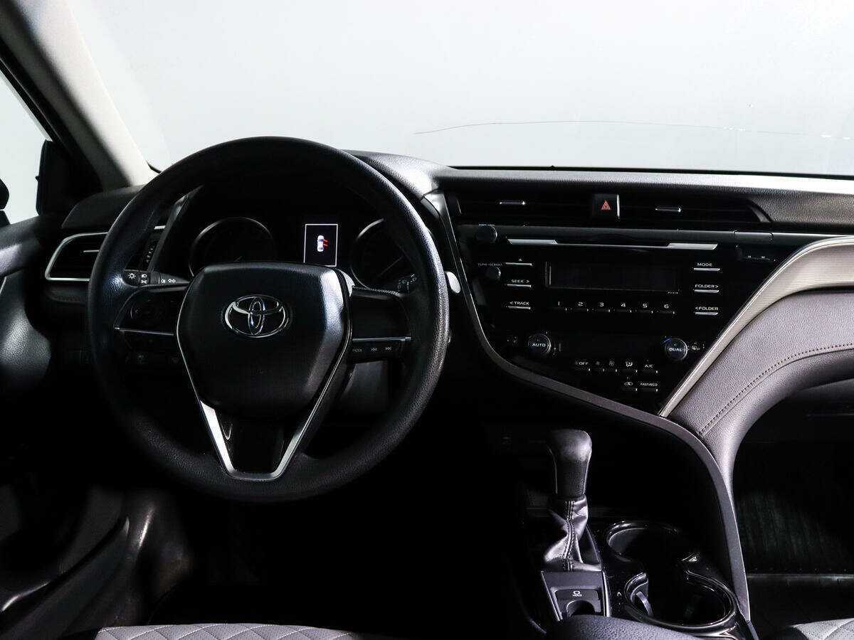 Toyota Camry 2021 года с пробегом. Фото: #9