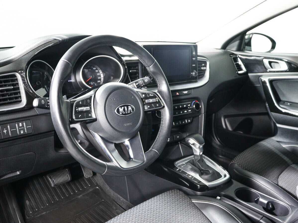 Kia Ceed 2020 года с пробегом. Фото: #11