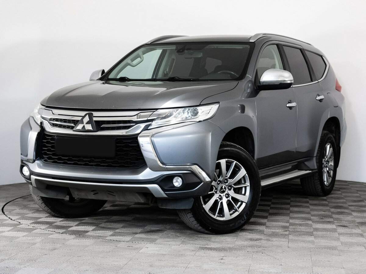 Mitsubishi Pajero Sport 2017 года с пробегом. Посмотреть фото
