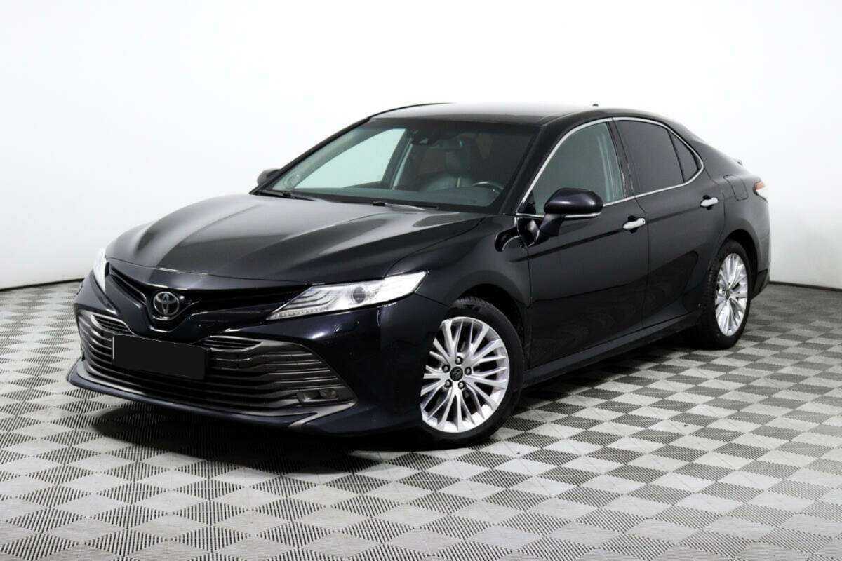 Toyota Camry 2018 года с пробегом. Посмотреть фото