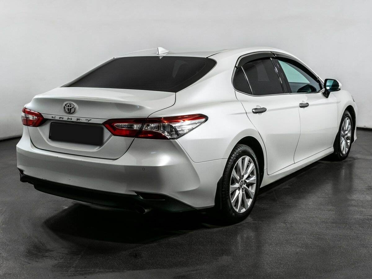 Toyota Camry 2020 года с пробегом. Фото: #3