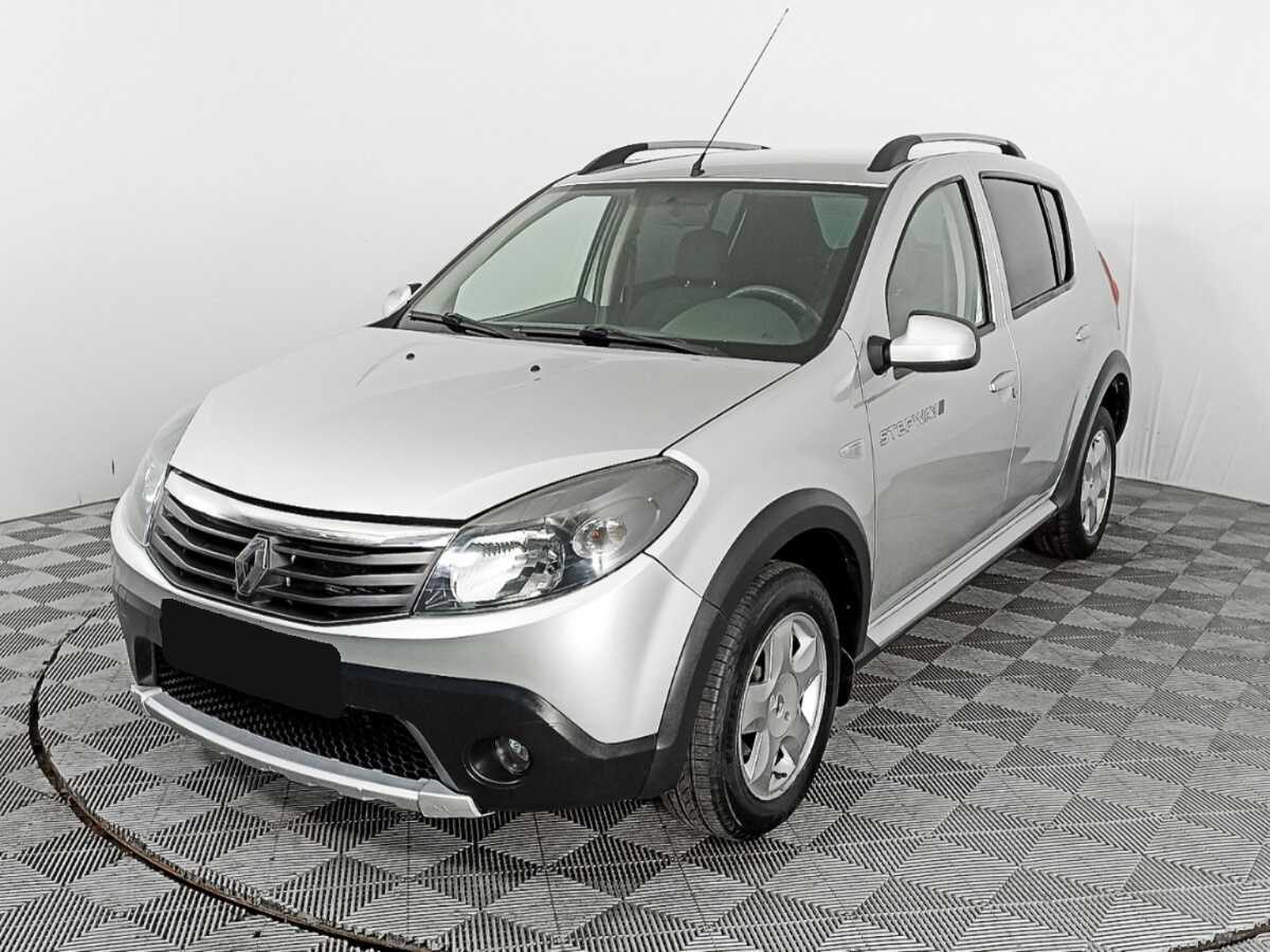 Renault Sandero 2013 года с пробегом. Посмотреть фото