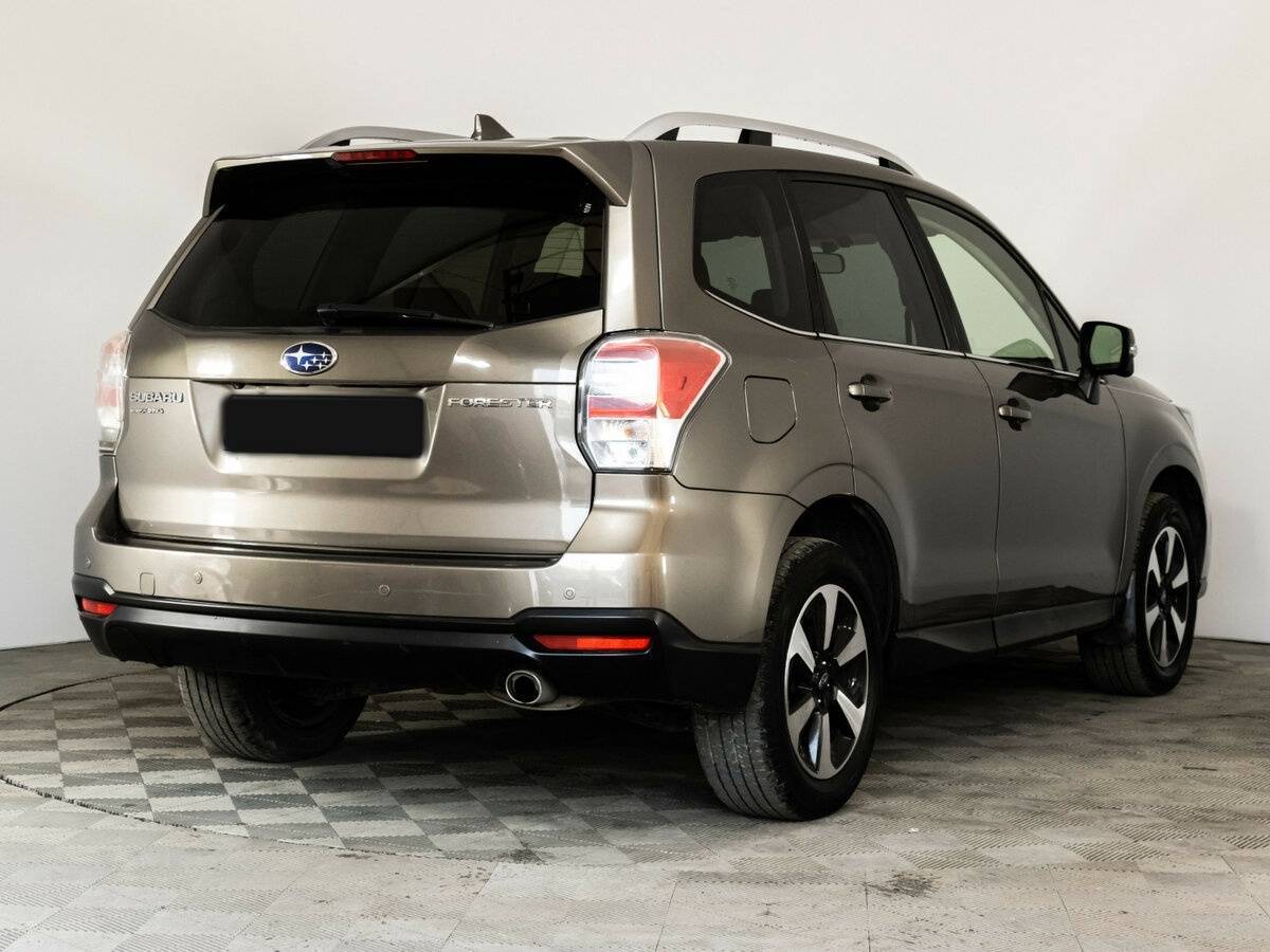 Subaru Forester 2017 года с пробегом. Фото: #4