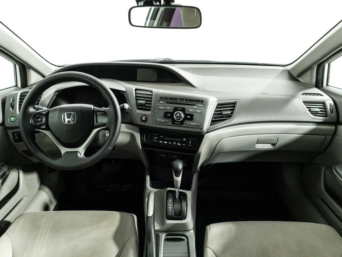 Honda Civic 2012 года с пробегом. Фото: #12